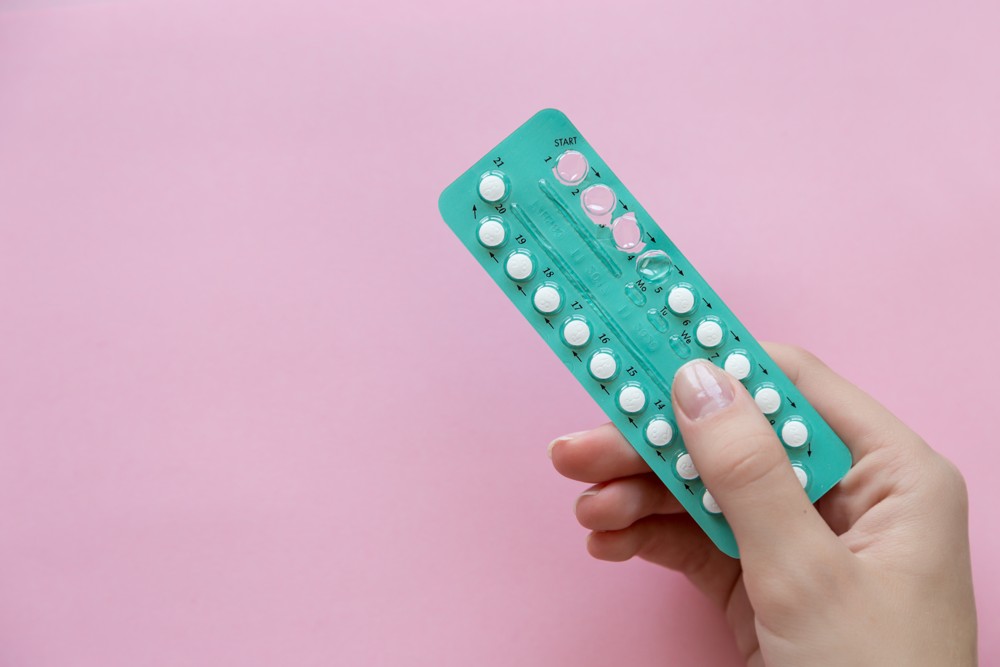 Niektorá antikoncepcia dokáže navyše ako vedľajší efekt zlepšiť pleť, napomôcť pri neželanom ochlpení alebo mastných vlasoch